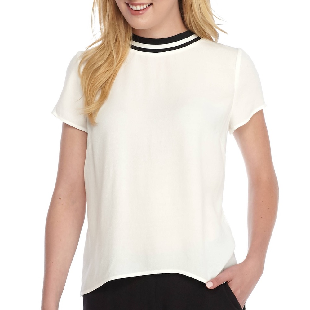 Hi low 💯 % rayón top with stripe neck accent